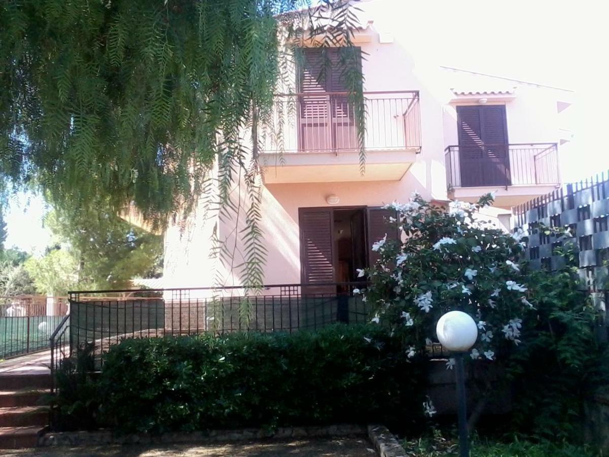 Sperone Hotel Mandra Capreria Exterior photo